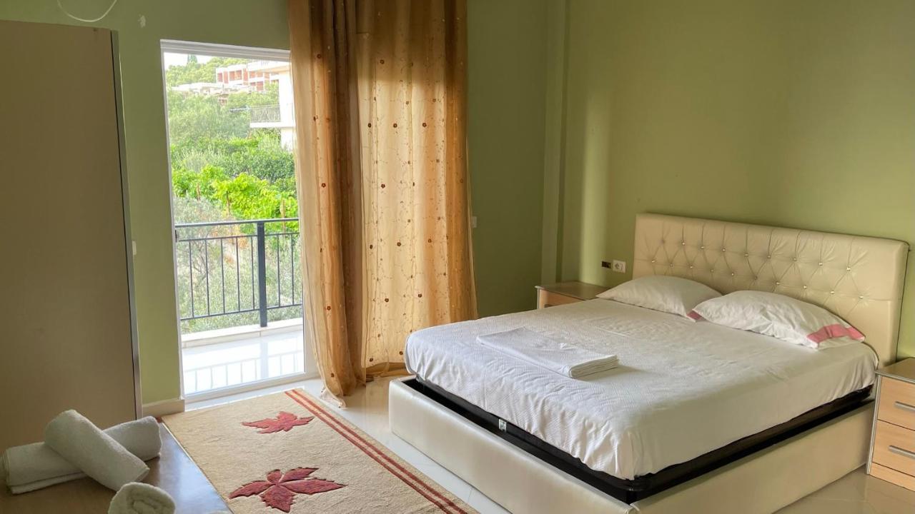 Azure Apartments By Kondo Stays Vlorë Exterior foto