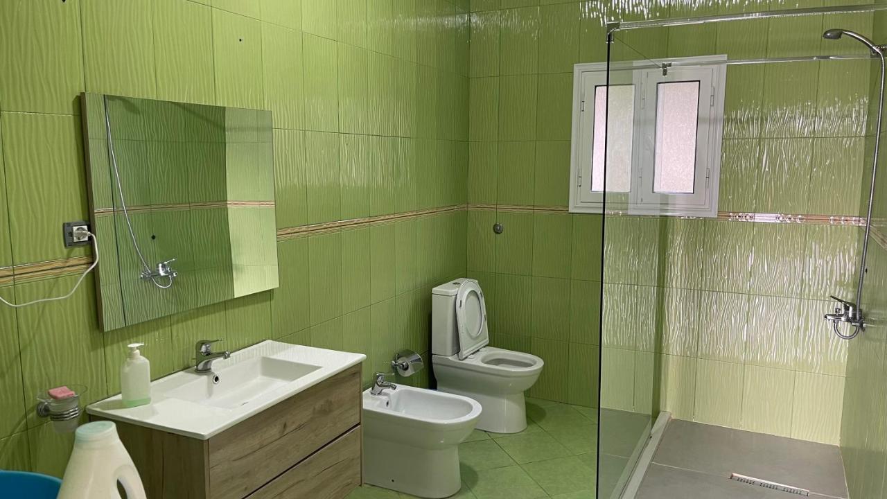 Azure Apartments By Kondo Stays Vlorë Exterior foto