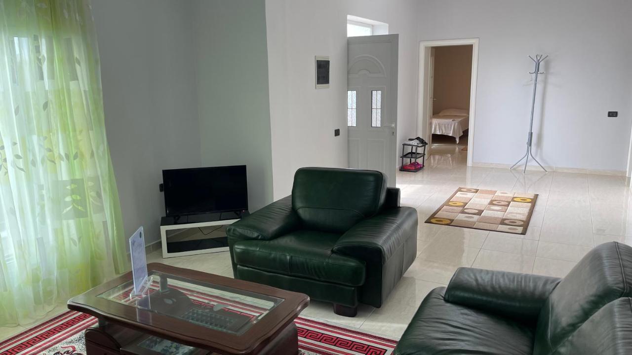 Azure Apartments By Kondo Stays Vlorë Exterior foto