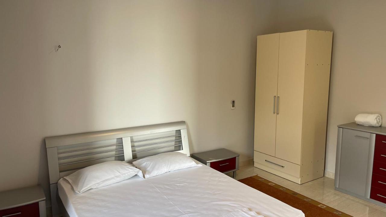 Azure Apartments By Kondo Stays Vlorë Exterior foto