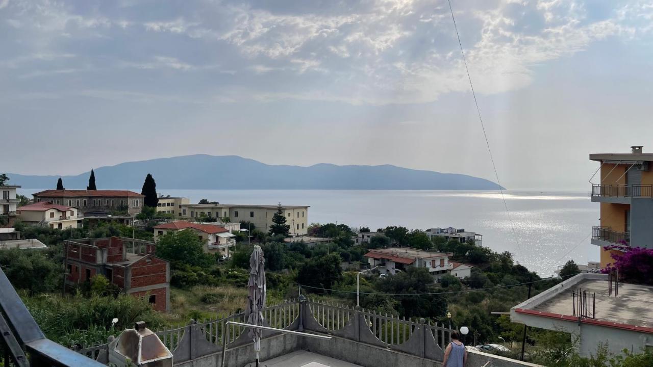 Azure Apartments By Kondo Stays Vlorë Exterior foto